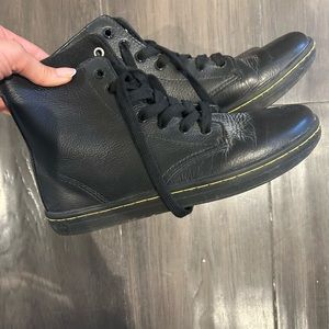 doc martens cairo leather